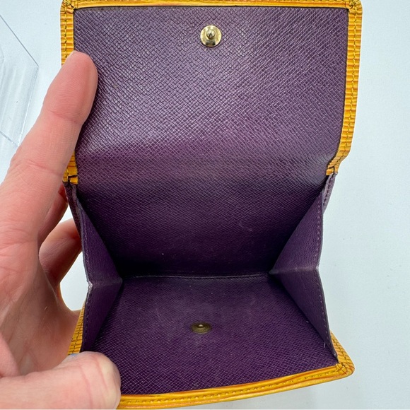 🚨SOLD🚨Authentic Louis Vuitton Portefeuille Epi Elise Trifold Wallet - Picture 5 of 7